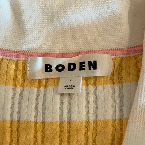 NWOT. Boden Striped V-Neck Knit Top - Picture 2 of 6